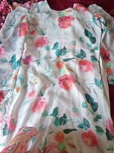 Floral Embroidered Kurta