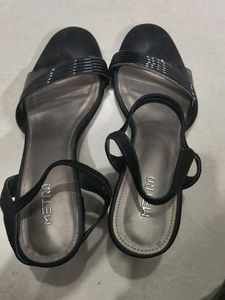 Metro Black Heels