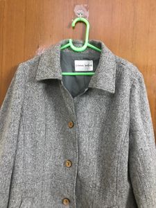 Lightweighted grey woollen jacket cum coat for siz