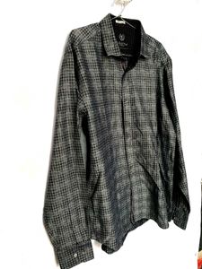 Geaton Houndstooth Long Sleeve Shirt