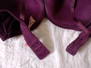 branded burdundy lace braa.