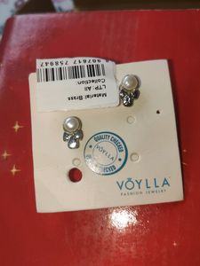 oylla Pearl Stud Earrings for Women (Silver)