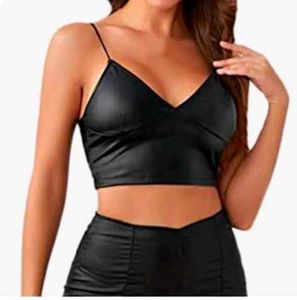 Shein : Black Crop Top