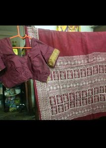 Maroon cotton saree and blouse.