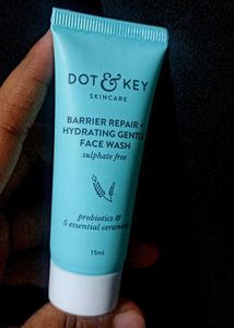 Sunscreen&amp; Facewash ✨