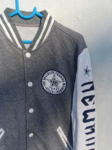 📍Grey Varsity Jacket!!(B- 20 l-25)