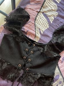 Lace Trim Tie-Front Crop Top