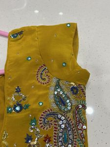 Embroidered Blouse 👚