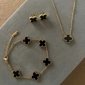 Clover Jewelry Set
