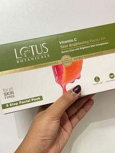 Lotus Vitamin C Facial Kit 💆🏻‍♀️
