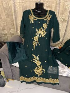 Elegant Green Embroidered Kurta Set