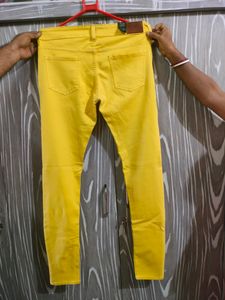 Trendy Yellow Jeans