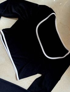 Black Long Sleeve Crop Top