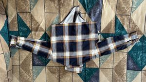 Women plaid crop top