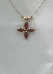 Red Stone Floral Pendant Necklace