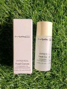 Mac Hyper Real Fresh Canvas Cleansing Oil