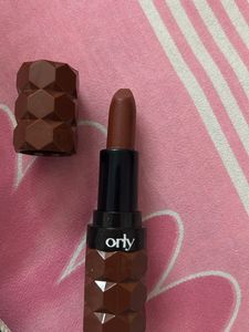 brand new never used since i dont love pink on me