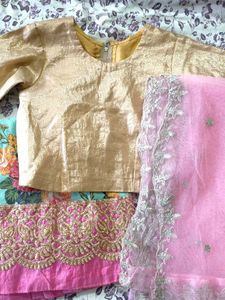 💫 Floral Lehenga Choli with Pink Dupatta 💫