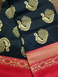 Elegant Black and Gold Saree