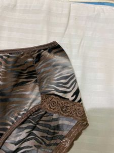 Animal Print Lace Trim Panties 30-34