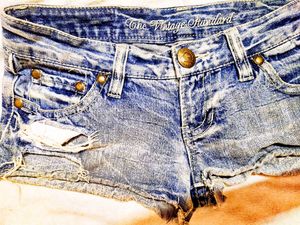 Trendy Ripped Denim Shorts