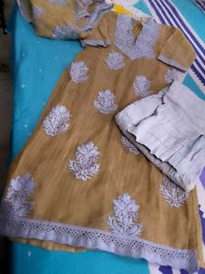 Pakistani Kurta Set With Heavy Embroidery