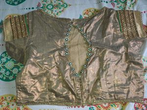 Preloved Saree With Blouse
