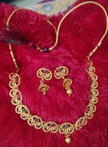 Choker Necklace With Ear Rings