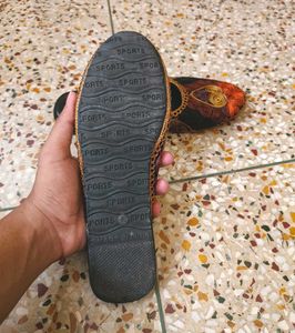 Ethenic Embroidery Juti For Women