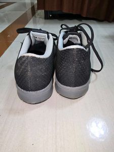 Breeze Black Sport Shoes