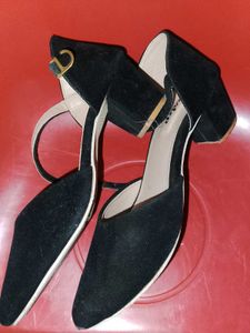 Elegant Black Ankle Strap Flats