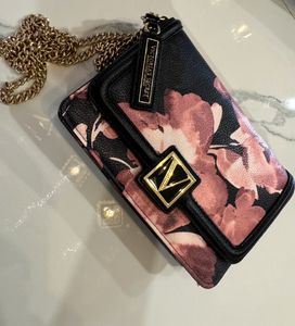 ⭐️VICTORIA&#39;S SECRET⭐️ Mini Shoulder Bag