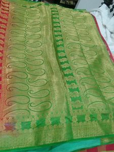 Red And Parrot Green Fancy Pattu Saree