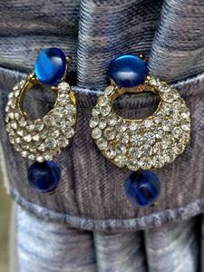 Blue &amp; White Earings 🥰