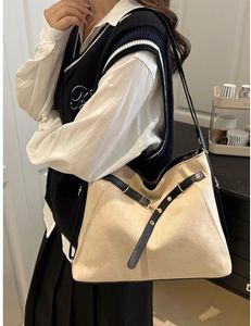 Stylish Beige Shoulder Bag