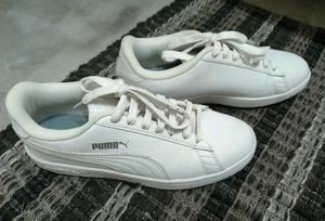 (NEGOTIABLE) White Puma Sneakers (barely used)