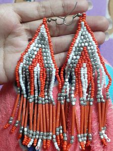Stunning Earrings 🧡🤍