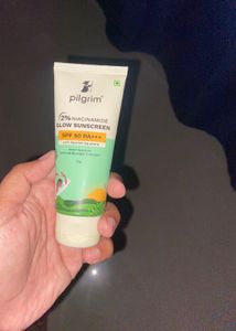 2% Niacinamide Glow Sunscreen