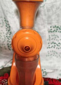 Plastic Hand Juicer