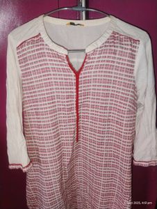 White Colour Beautiful Women Kurti Aurilia