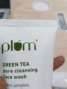 Plum Green Tea Pore Cleansing Face Wash