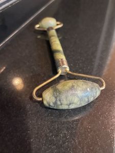 Jade Face Roller – For Glowing, Relaxed Skin