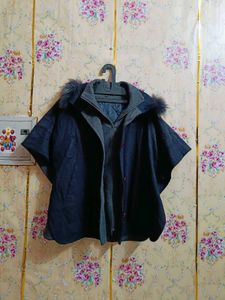 🇳🇿💫🎀Stylish Blue Fur-Trim Cape