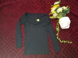 Stylish Black Knit Top