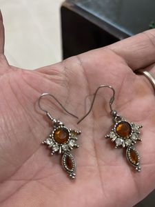 Vintage Style Amber Tone Drop Earrings