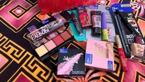 Blue Heaven Makeup Kit