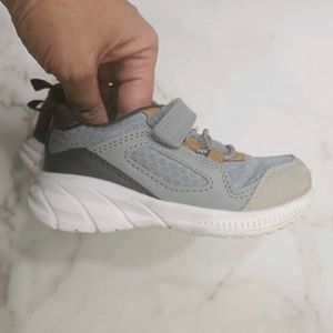 Carter&#39;s Unisex Sneakers