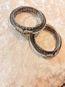 Silver Tone Bangle Set