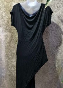 VN. Chic Black Dress