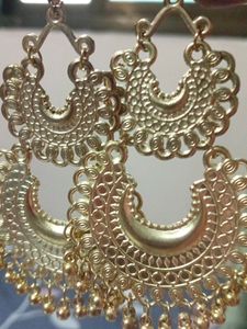 Earings